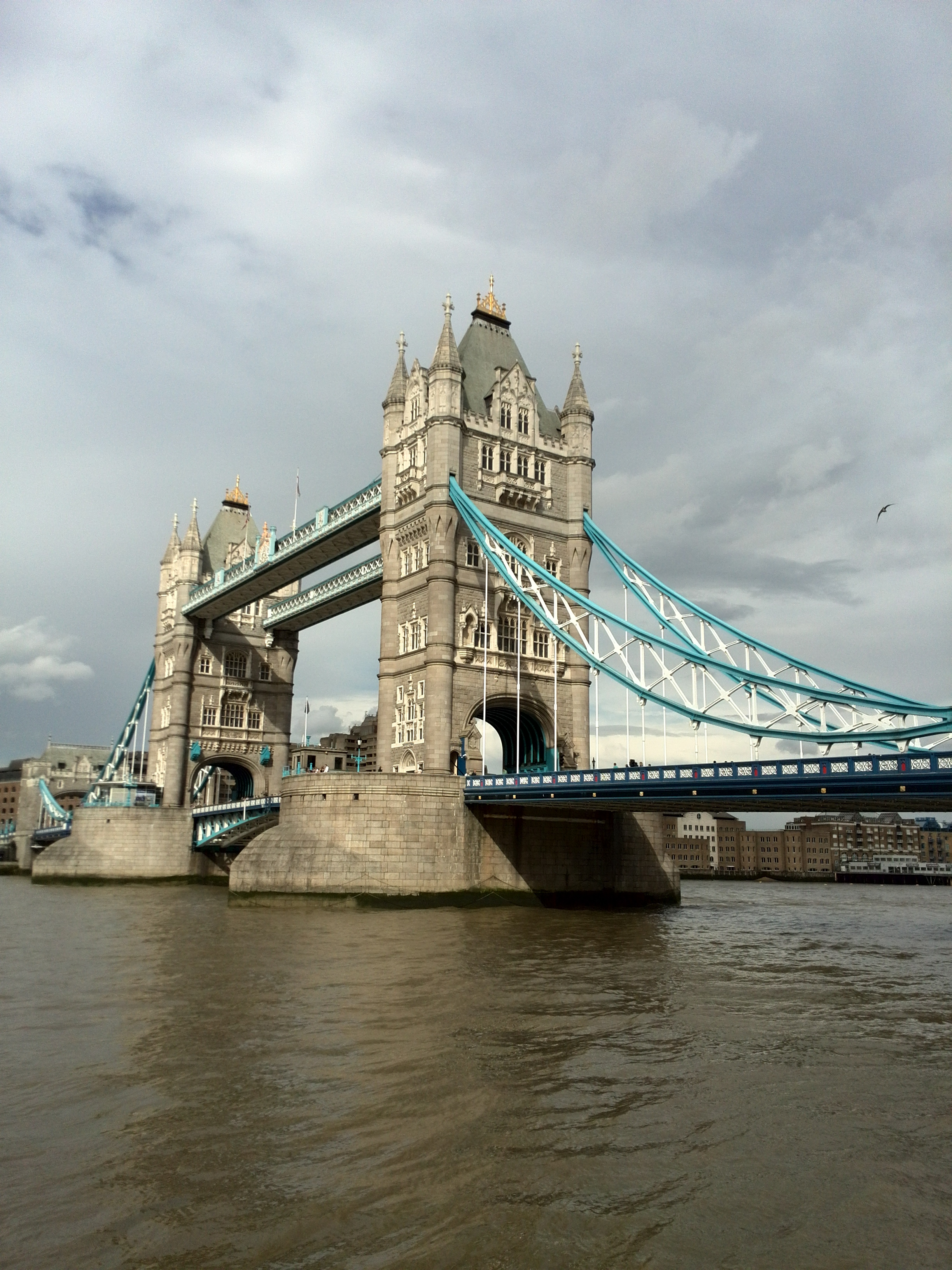 London tower bridge.jpg